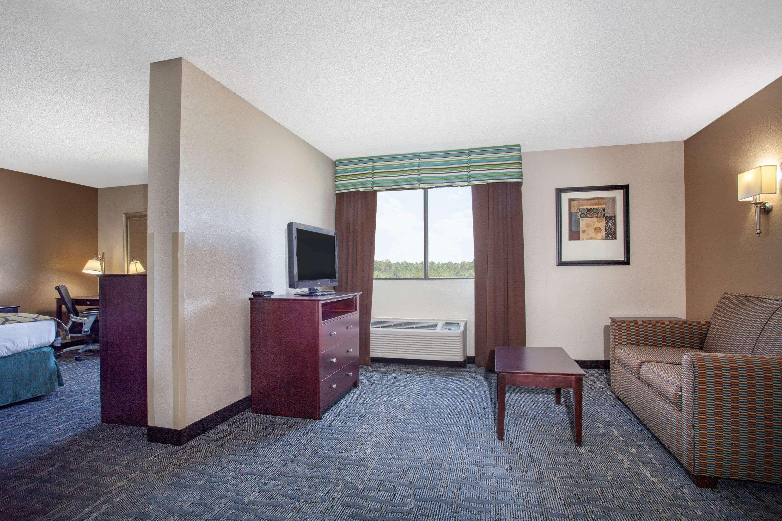 Baymont By Wyndham Saraland Exterior foto